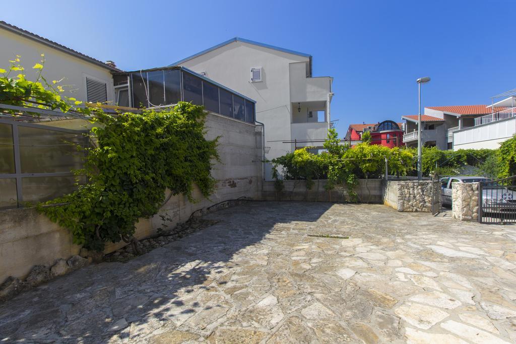 Vila Jadranka Vodice Exterior photo